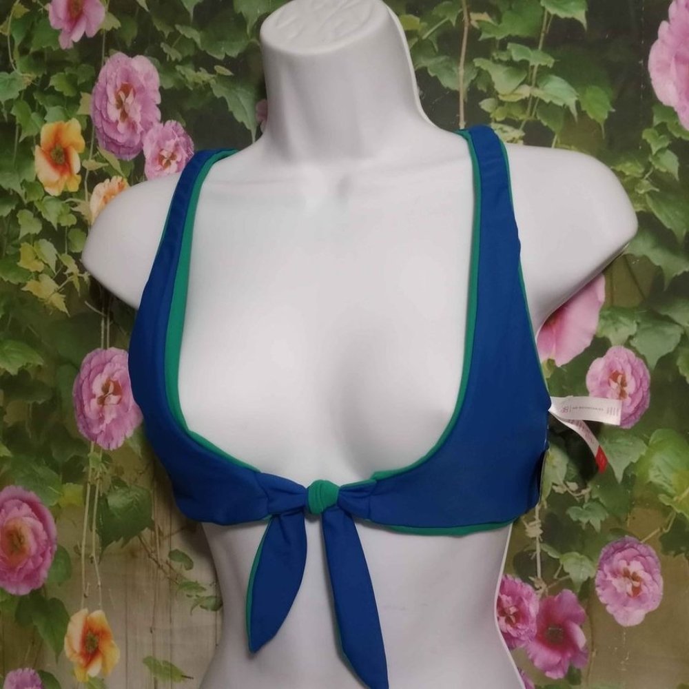 NEW Women's Juniors Reversible Swim Top size Small (3-5)